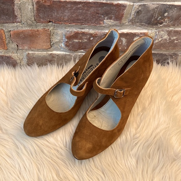 Eric Michael Suede Heels/Booties, Size 5.5 - Picture 5 of 16